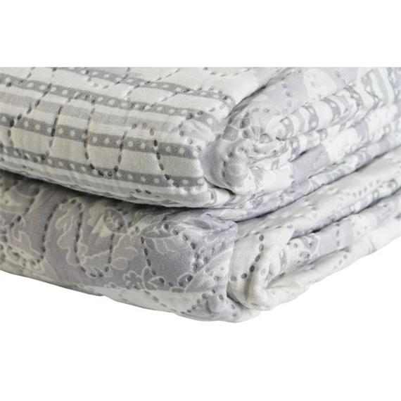 Ágytakaró patchworkmintás  270x270x1 cm