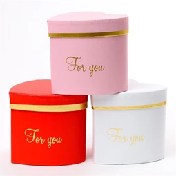 Ajándékdoboz szív alakú "For you" felirattal 8x9x8 cm 3féle