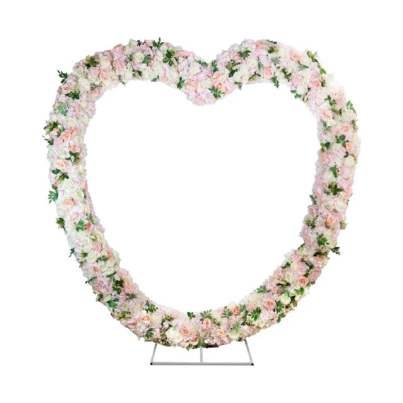 Boldogságkapu szív selyemvirággal 250x250 cm