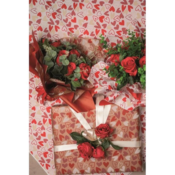 Csomagolópapír szív mintával, vízálló 0,8x20 m