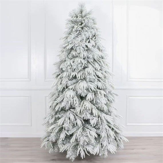 Fenyőfa talppal, havas, 312 ággal 150 cm