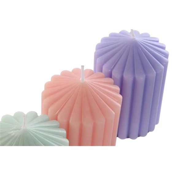 Gyertya 7x7x10 cm 3 féle