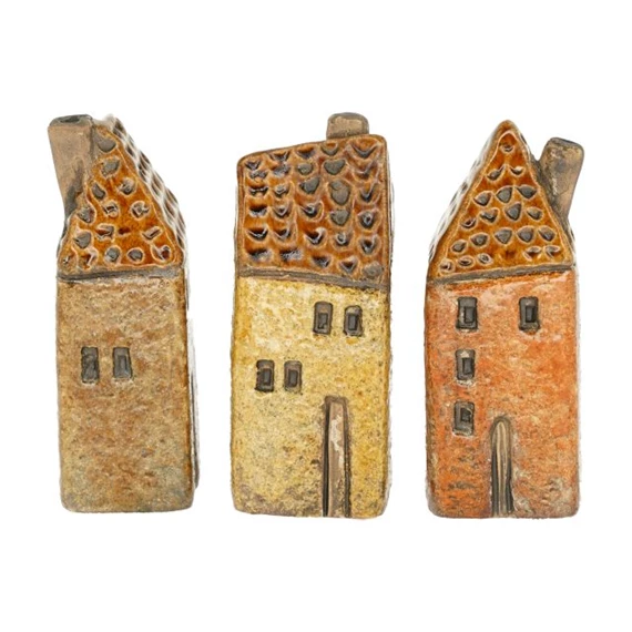 Ház 3x2,8x7,7 cm 3 féle