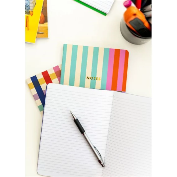 Jegyzetfüzet, absztrakt mintával, A6