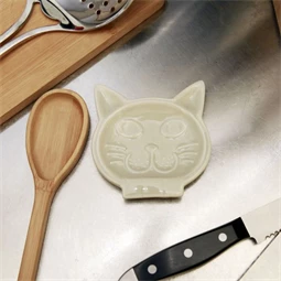 Kanál pihentető, macskás