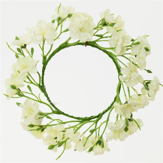 Koszorú viola virágokkal műanyag 14 cm fehér, zöld