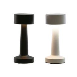 Lámpa asztali 9x9x21 cm 2 féle