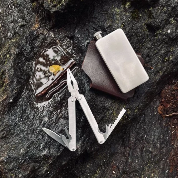 Laposüveg és multifunkciós szerszám 13x6x1,5 cm