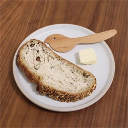 Kenőkés fából, madár formájú