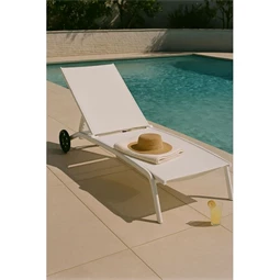 Napozóágy kerekes 187,5x64x97 cm