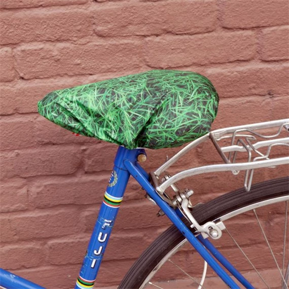 Üléshuzat kerékpárra, pázsit