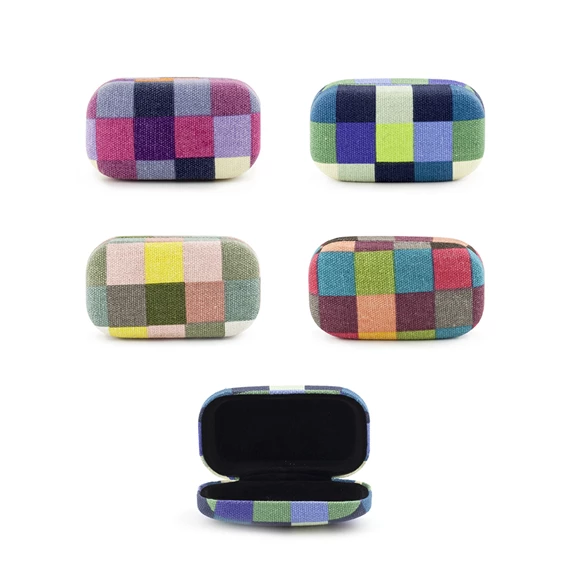 Utazó tok, kockás 4,9x3,2x8,6 cm