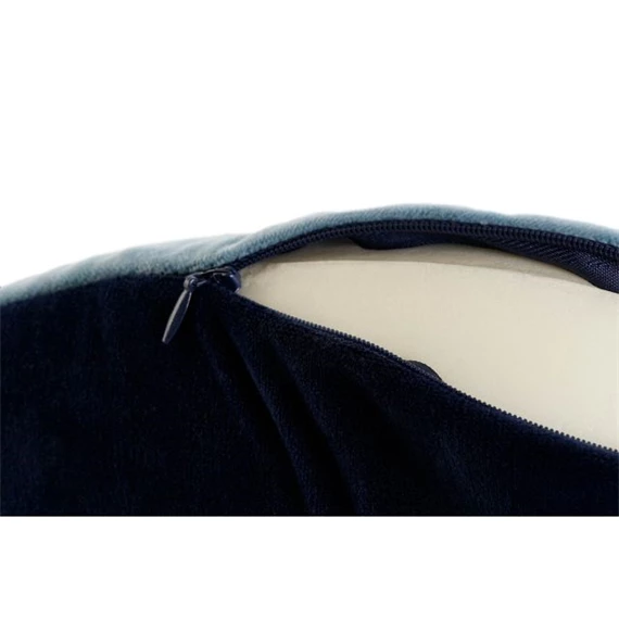 Utazópárna kapucnis 30x10x32 cm