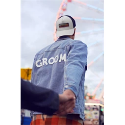 Vasalható matrica vőlegény fehér 30x6 cm