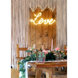 Világító LOVE felirat LED hálózati adapterrel, műanyag 61x27,4cm fehér