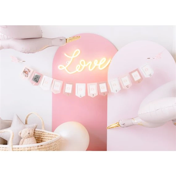 Világító LOVE felirat LED hálózati adapterrel, műanyag 61x27,4cm fehér