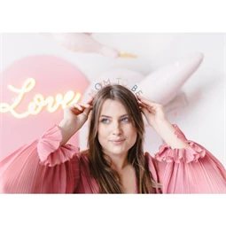 Világító LOVE felirat LED hálózati adapterrel, műanyag 61x27,4cm fehér